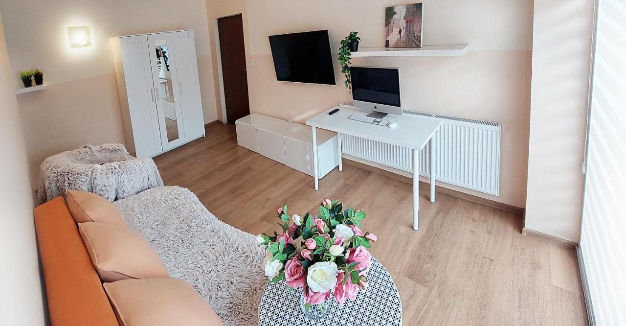 Apartamenty Gorki Male Tuszyn Eksteriør billede