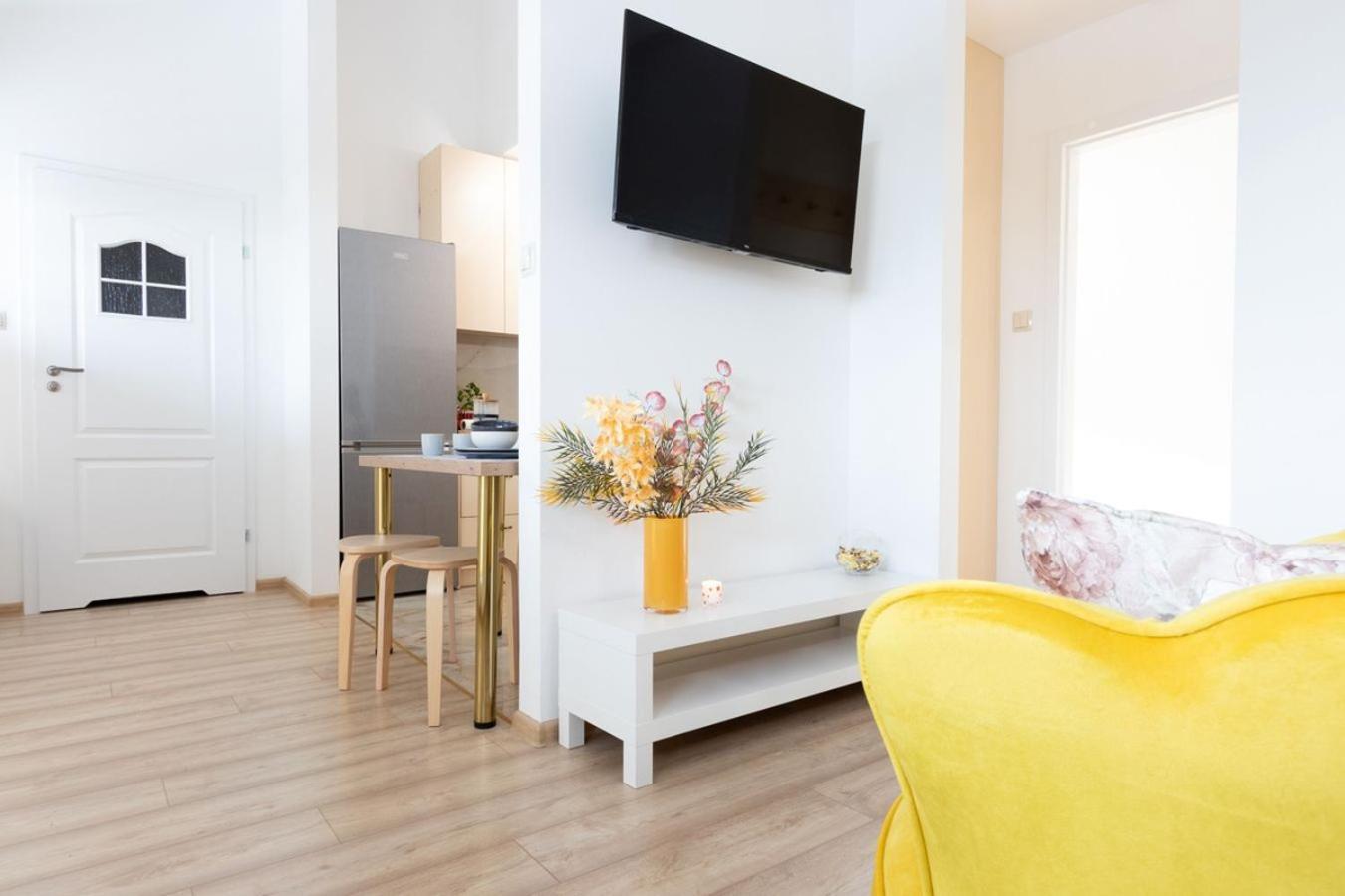 Apartamenty Gorki Male Tuszyn Eksteriør billede
