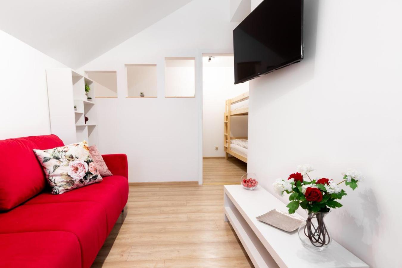 Apartamenty Gorki Male Tuszyn Eksteriør billede